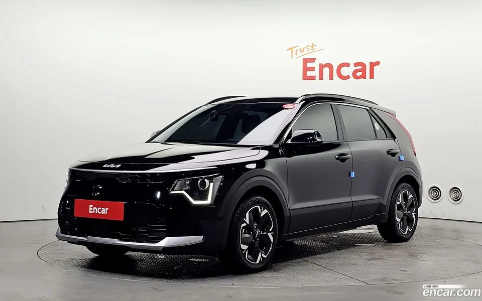 Kia Niro EV 2023 — фото 1, купить с доставкой в Москву