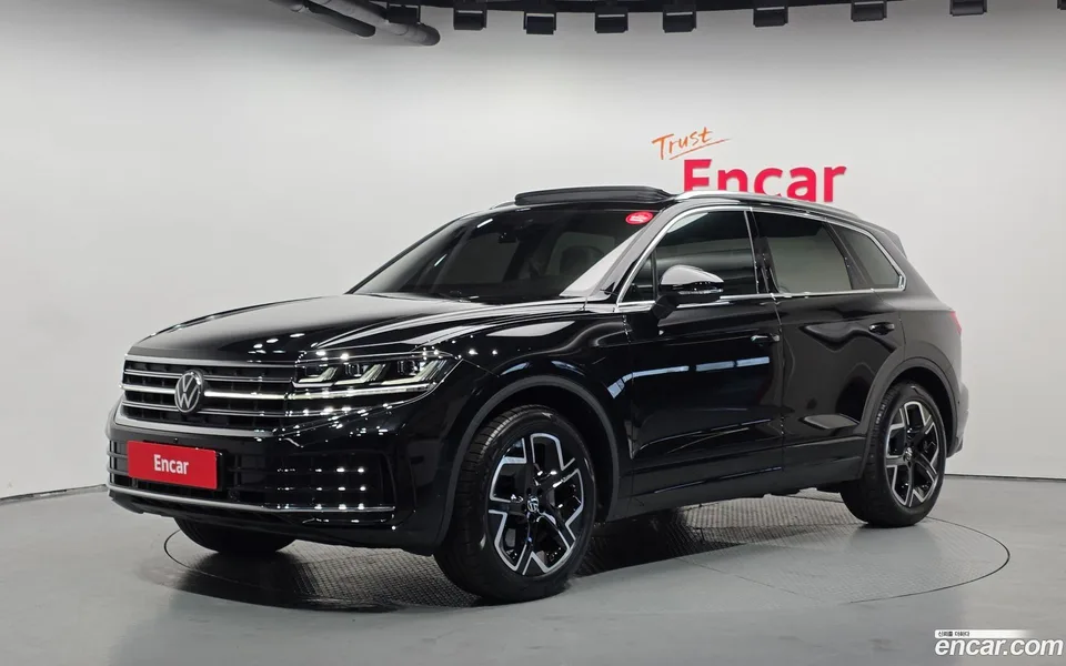 Volkswagen Touareg 3.0 TDI 2025 — photo 1, buy with delivery to Moscow