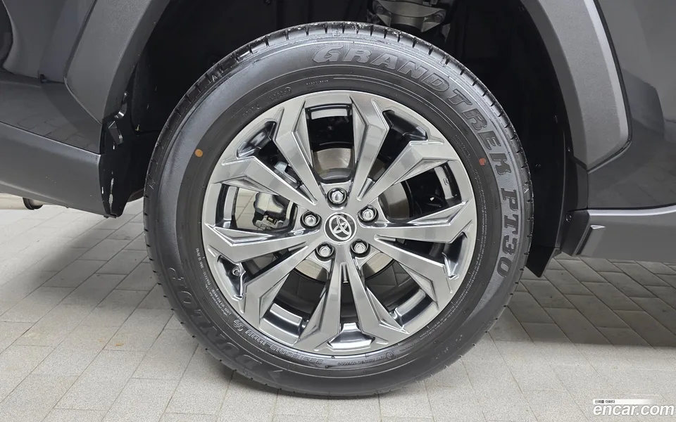 Toyota RAV4 2.5 4WD LTD 2025 — миниатюра 5