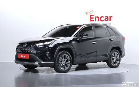 Toyota RAV4 2025 buy in Moscow