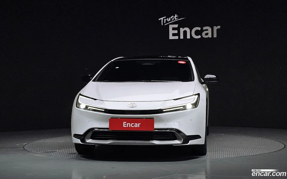 Toyota Prius 2.0 XLE 2025 — thumbnail 3