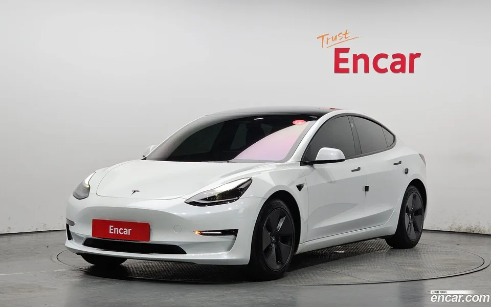 Tesla Model 3 2022