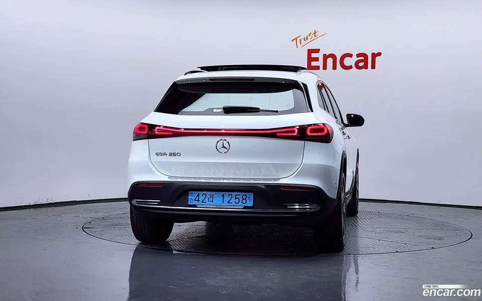 Mercedes-Benz EQA EQA250 2023 — миниатюра 4