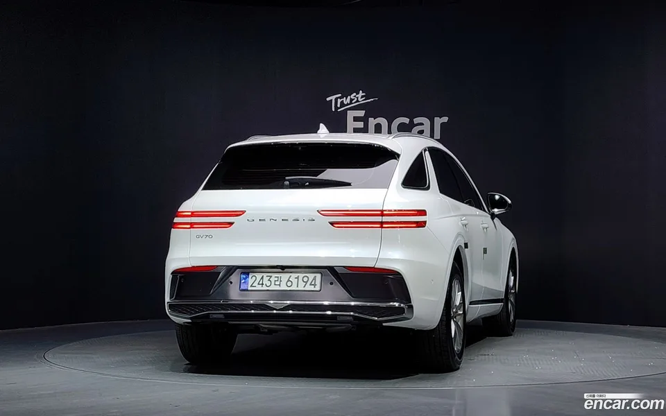 Genesis GV70 2.5T 2WD 2025 — миниатюра 4