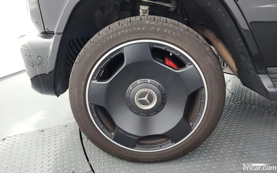 Mercedes-Benz G-Class (W463b) AMG G63 2024 — миниатюра 2