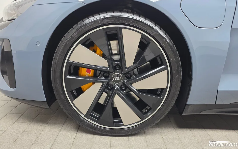 Audi e-tron GT GT 2022 — миниатюра 5