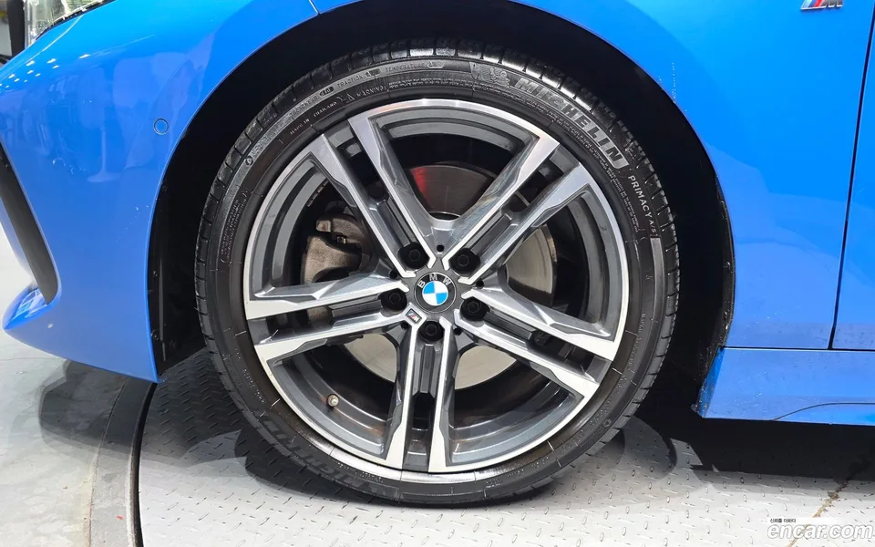 BMW 1 Series 120i M 2022 — миниатюра 2