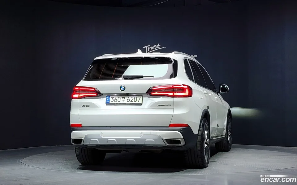 BMW X5 xDrive 40i xLine 2022 — миниатюра 4