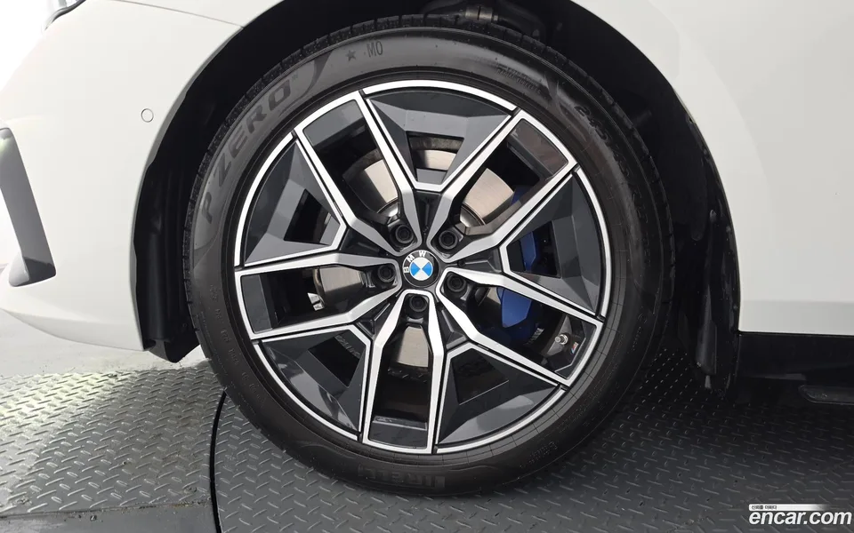 BMW 5 Series 520i M 2024 — миниатюра 5