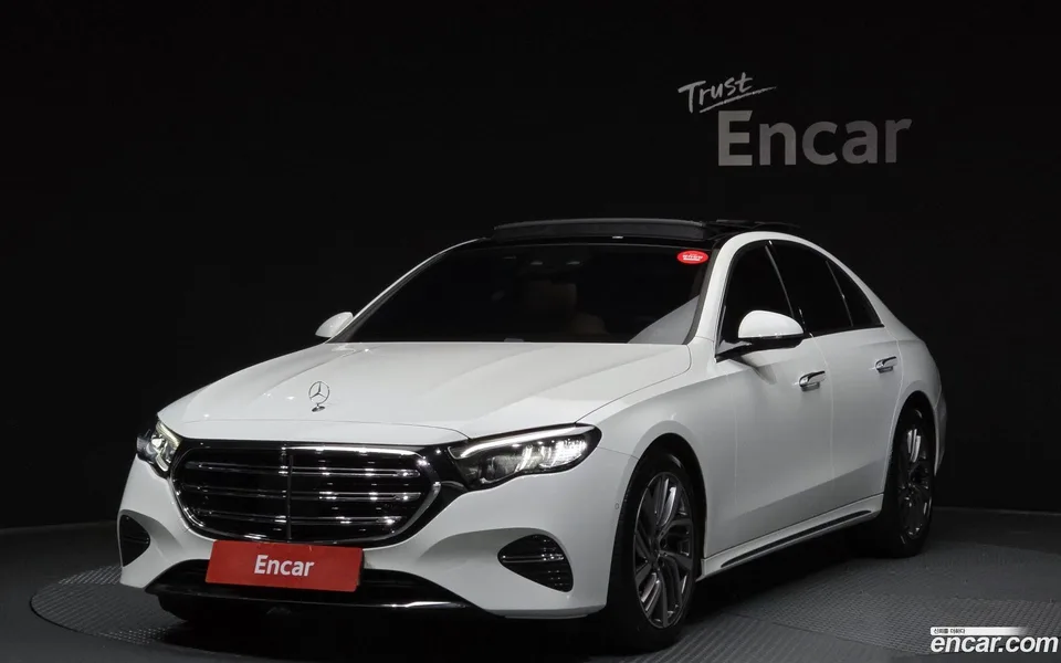Mercedes-Benz E-Class 2024