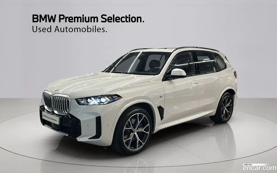 BMW X5 xDrive 40i M 2025 — photo 1, buy with delivery to Moscow