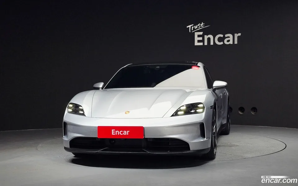Porsche Taycan 4S 2025 — миниатюра 3