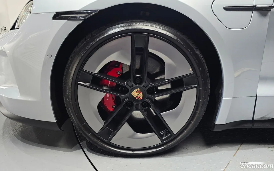 Porsche Taycan 4S 2025 — миниатюра 5