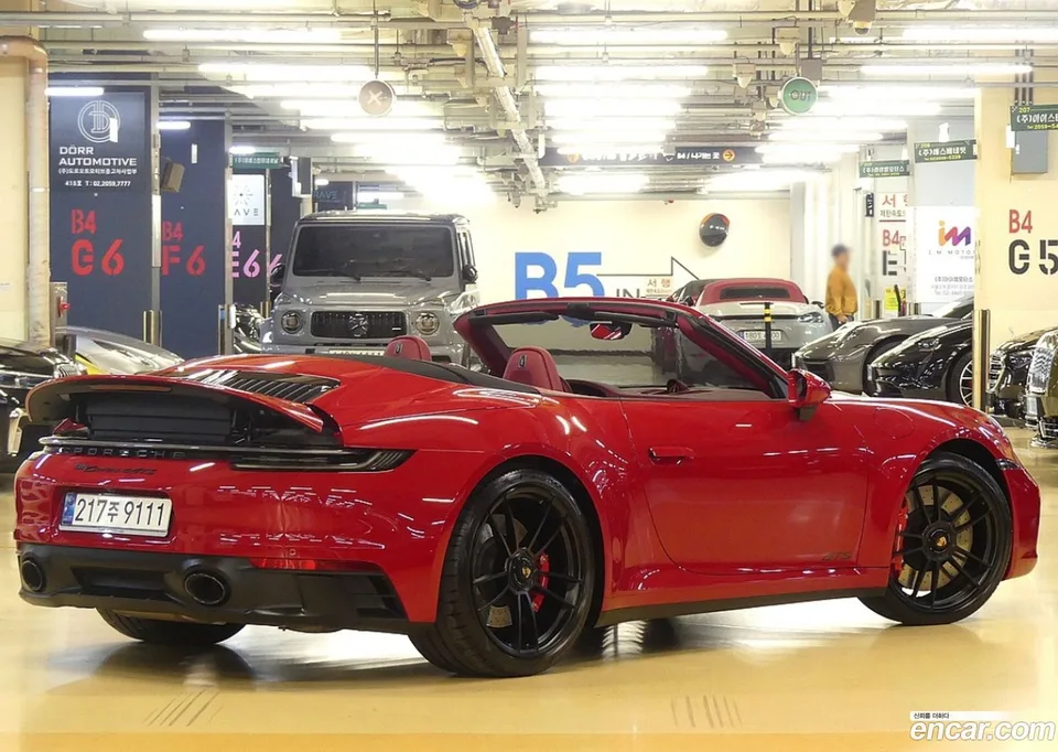 Porsche 911 (992) 4 GTS 2024 — миниатюра 3