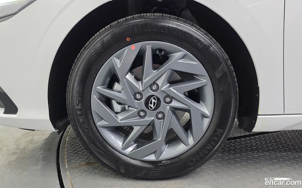 Hyundai Avante CN7 1.6 2026 — миниатюра 2