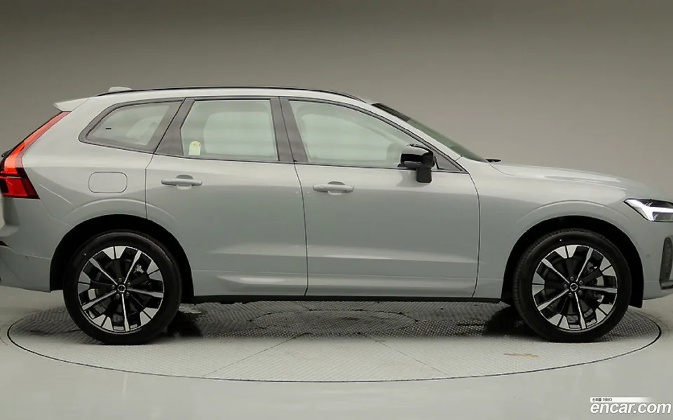 Volvo XC60 B5 2026 — миниатюра 3