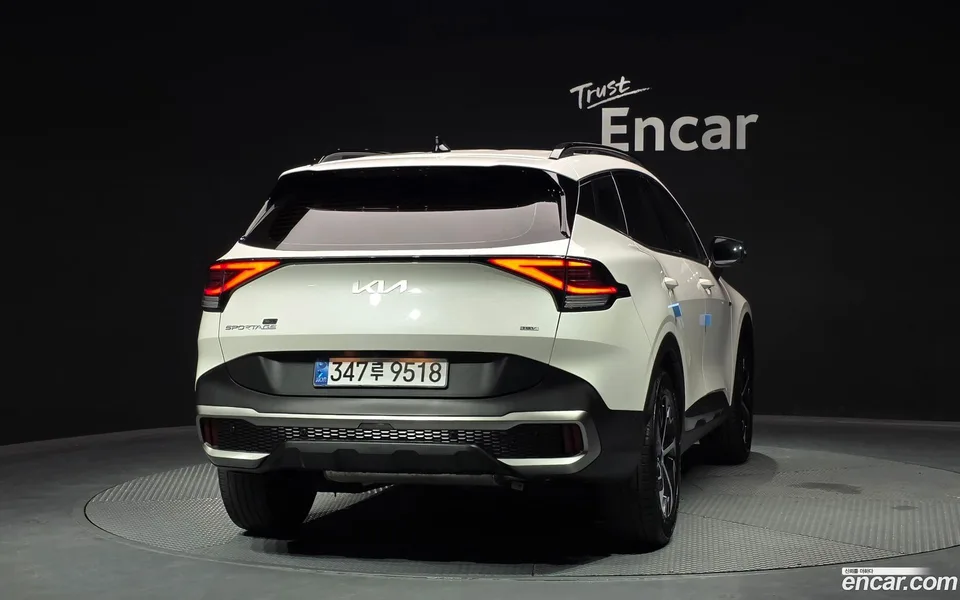 Kia Sportage Hybrid 2WD 2022 — миниатюра 4
