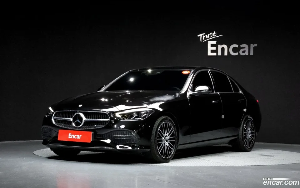 Mercedes-Benz C-Class 2024