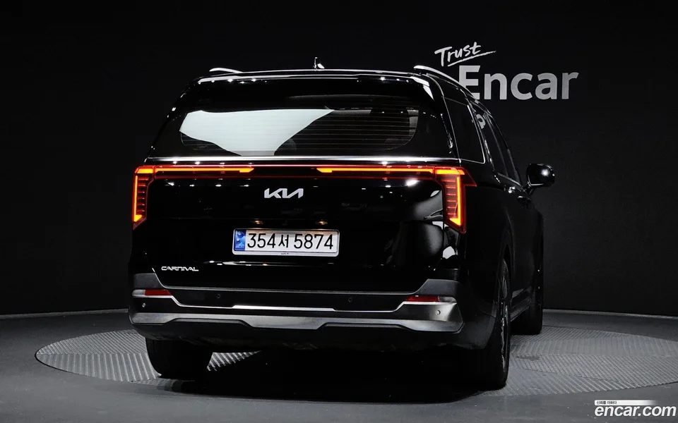 Kia Carnival 9 2024 — thumbnail 4