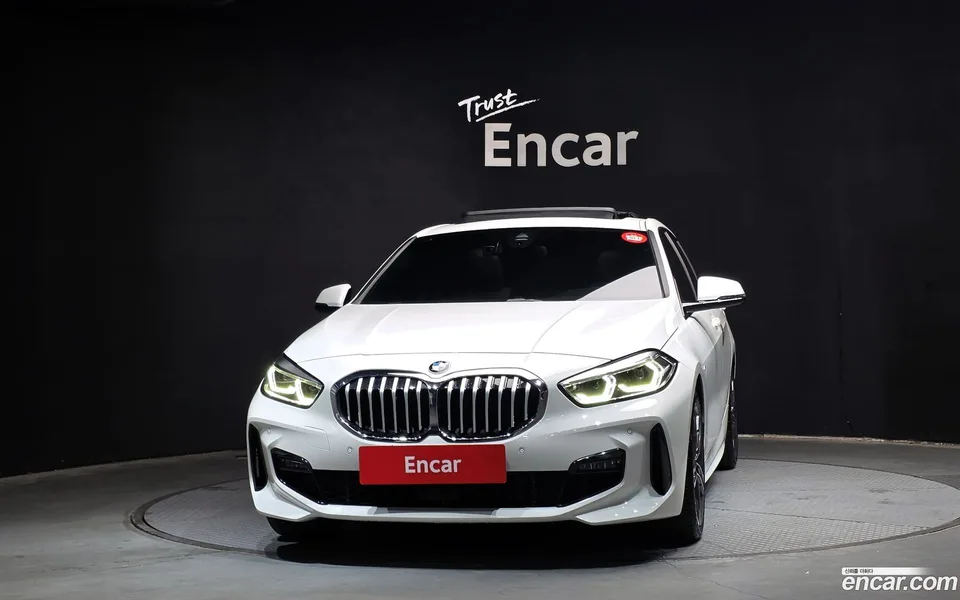 BMW 1 Series 120i M 2023 — миниатюра 3
