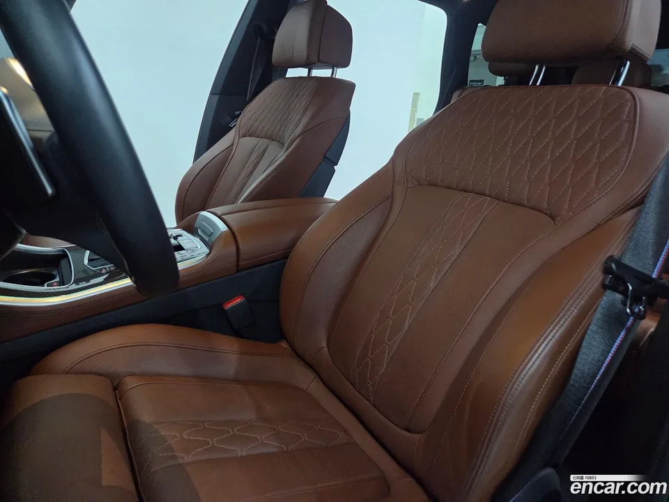 BMW X5 M50i 2023 — thumbnail 2