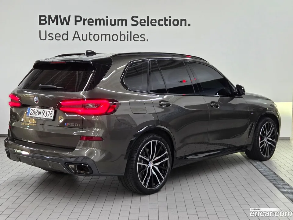 BMW X5 M50i 2023 — thumbnail 3