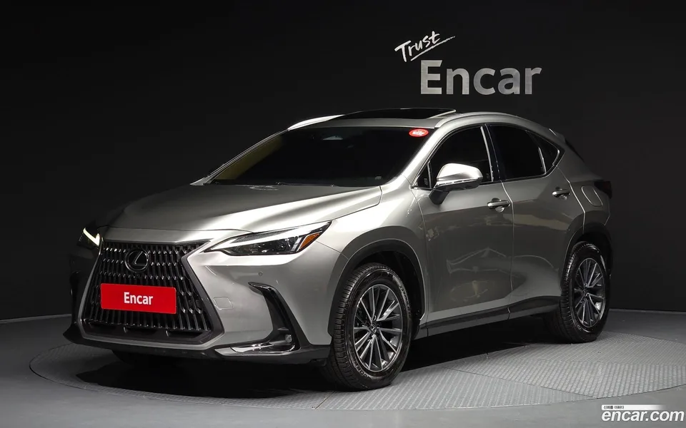 Lexus NX 450h+ 2023