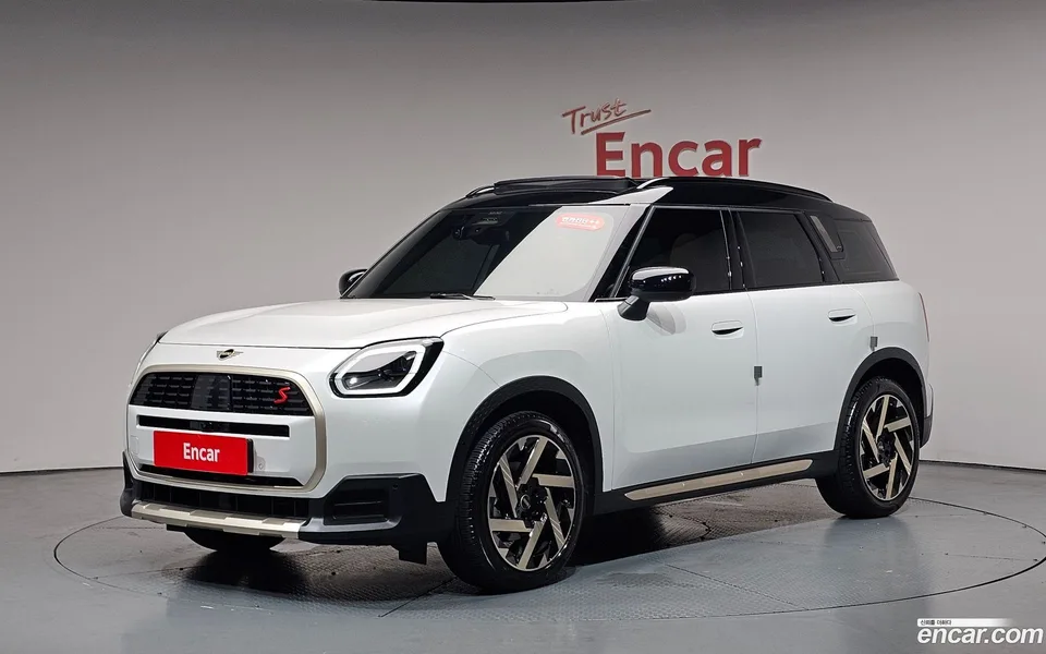 MINI Cooper S Countryman ALL4 2025 — фото 1, купить с доставкой в Москву