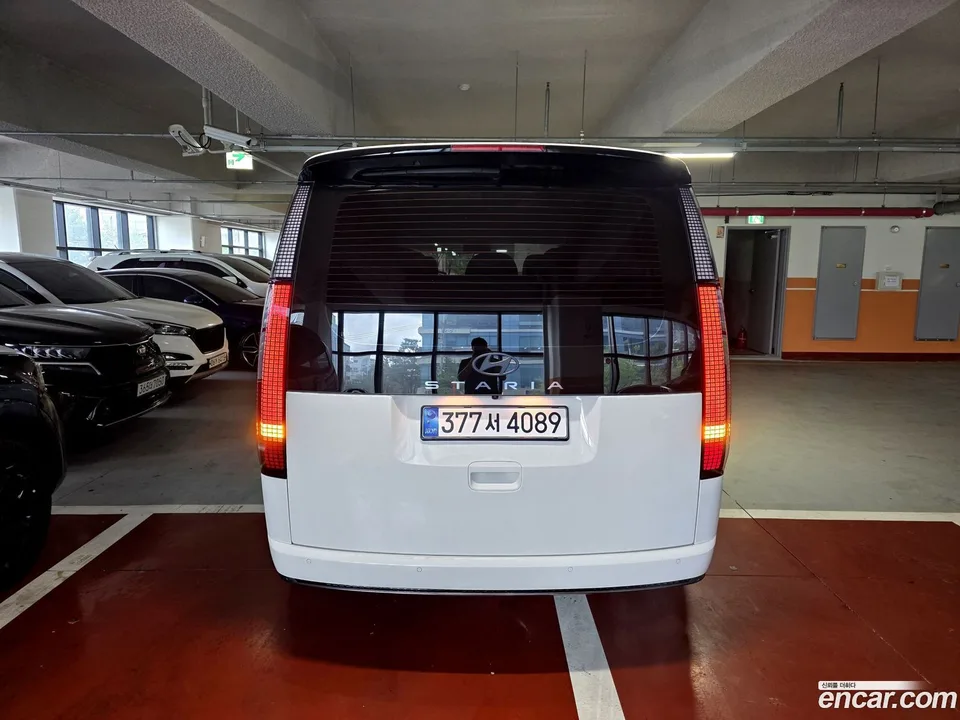 Hyundai Staria L3.5 9 2024 — thumbnail 3