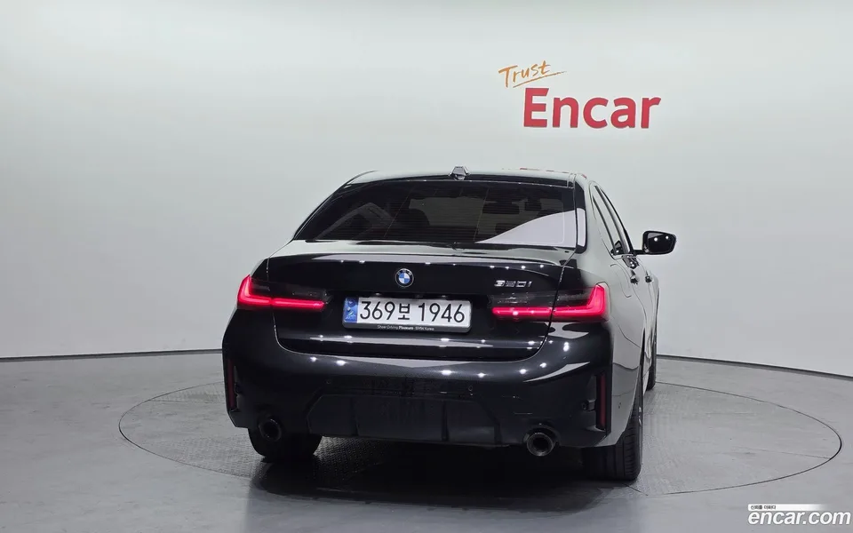 BMW 3 Series 320i M 2024 — thumbnail 4