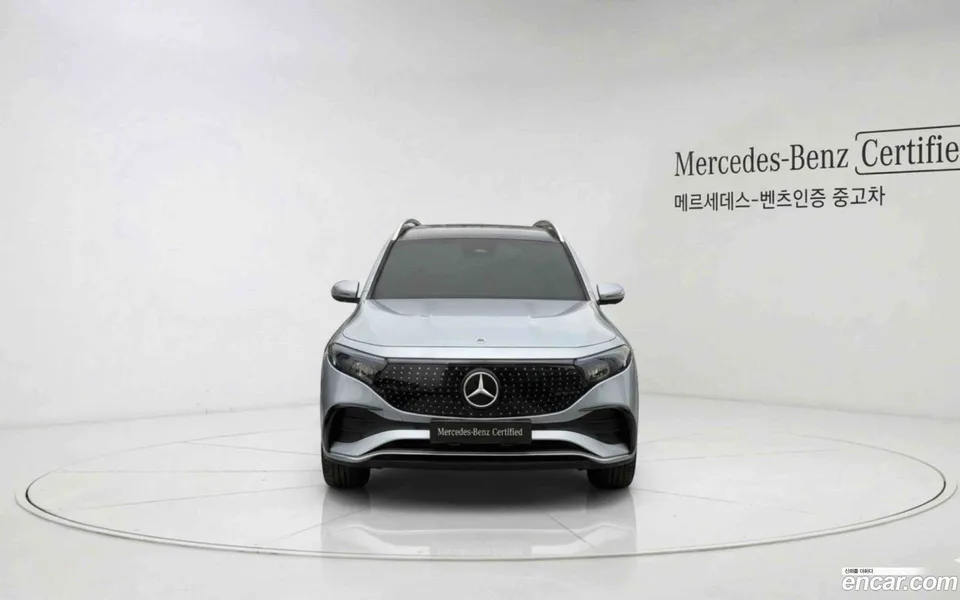 Mercedes-Benz EQB EQB300 4MATIC AMG 2025 — thumbnail 3