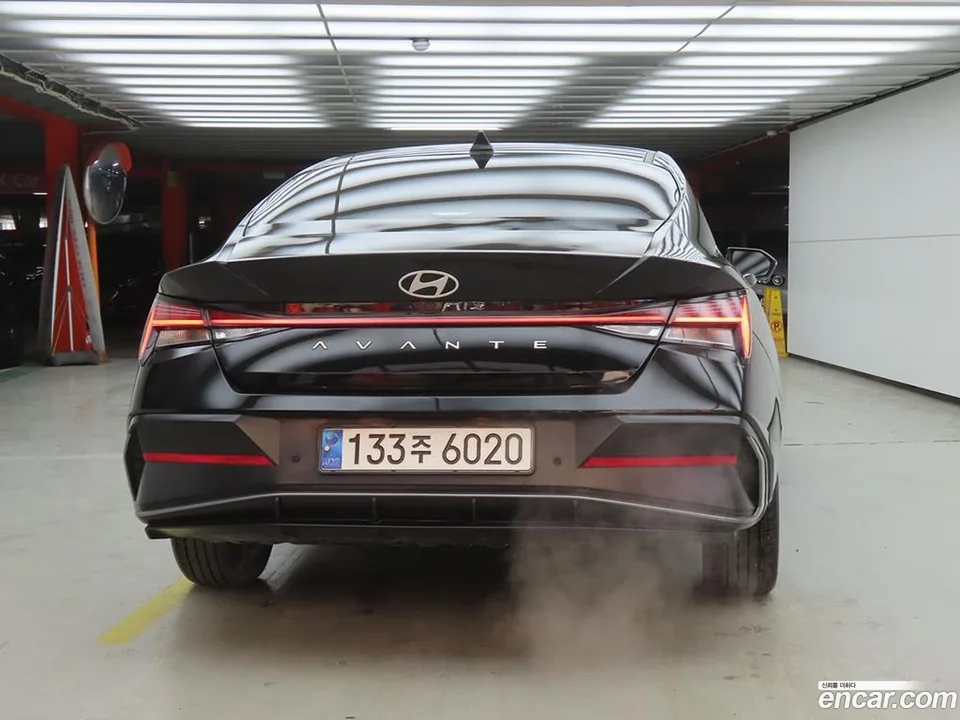 Hyundai Avante CN7 Hybrid 2024 — миниатюра 4