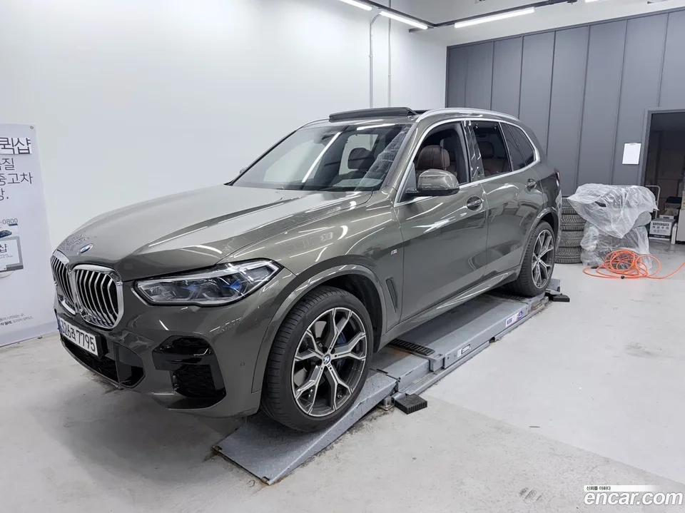 BMW X5 xDrive 30d M 2023 — миниатюра 3
