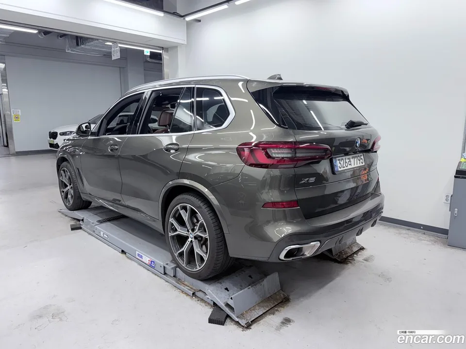 BMW X5 xDrive 30d M 2023 — миниатюра 4