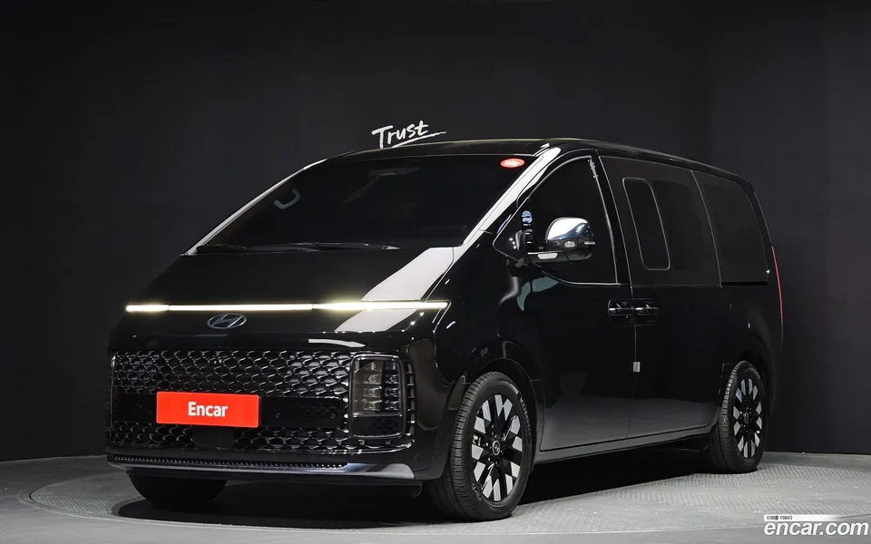 Hyundai Staria 2025
