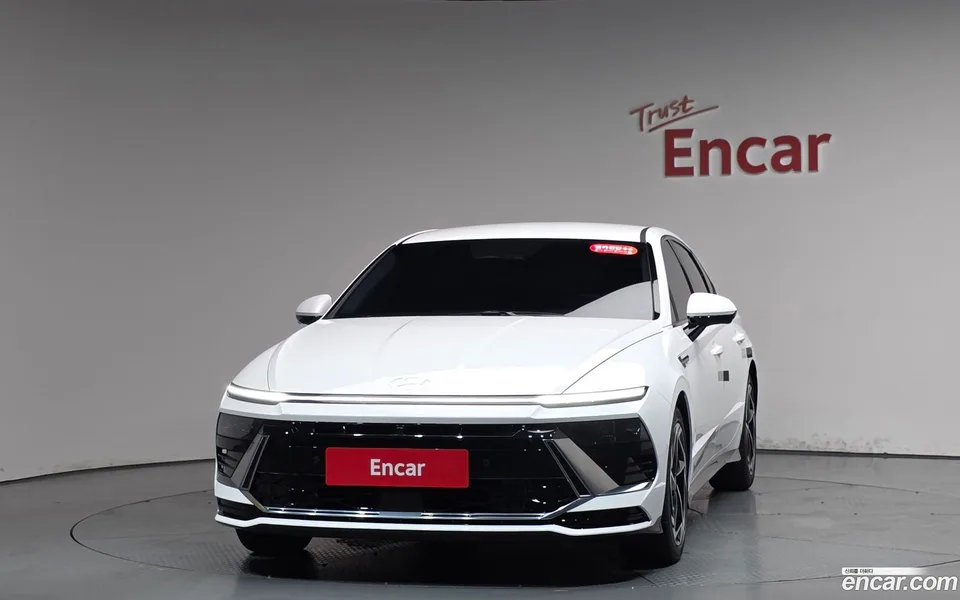 Hyundai Sonata The Edge Hybrid 2023 — миниатюра 3