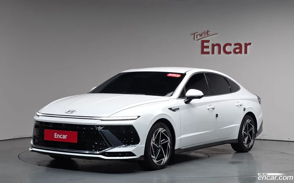 Hyundai Sonata The Edge Hybrid 2023 — фото 1, купить с доставкой в Москву