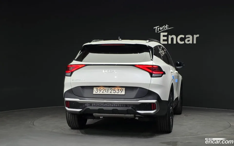 Kia Sportage 1.6 2WD 2023 — миниатюра 4