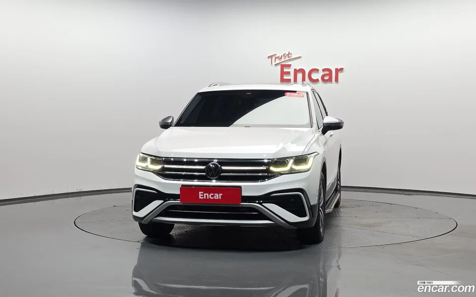 Volkswagen Tiguan Allspace 2.0 TSI 2022 — миниатюра 3