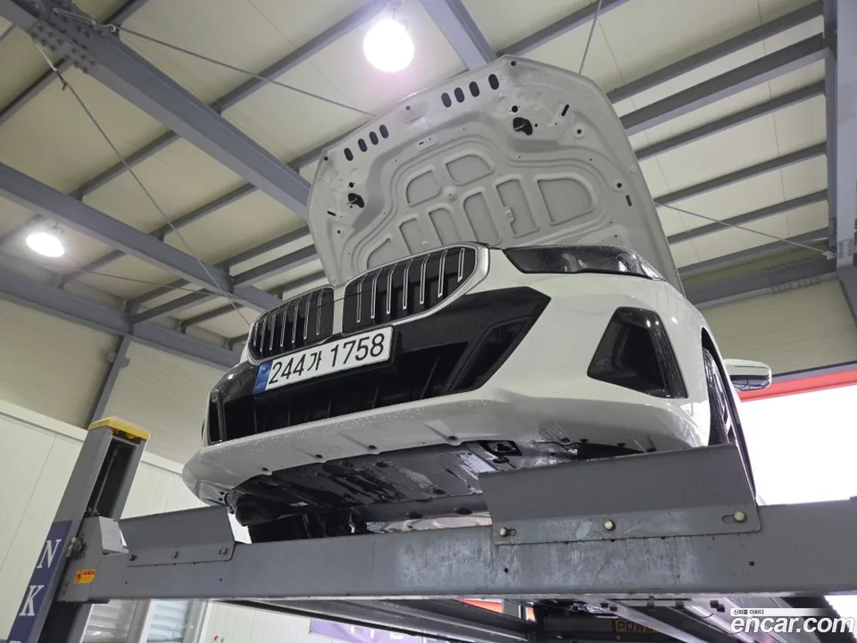 BMW 5 Series 2024