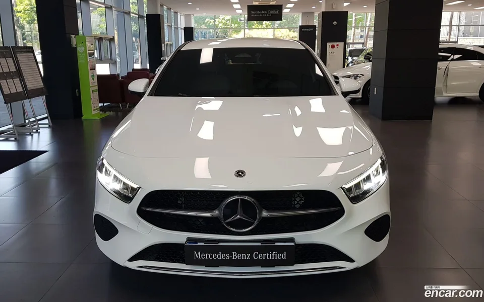 Mercedes-Benz A-Class A220 2024 — миниатюра 3