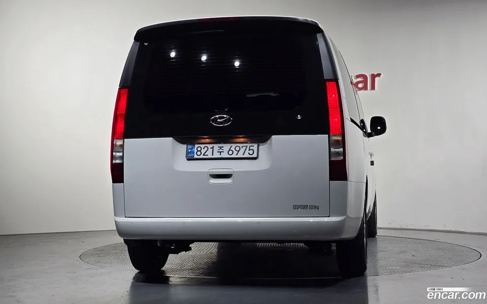 Hyundai Staria 5 2024 — миниатюра 4
