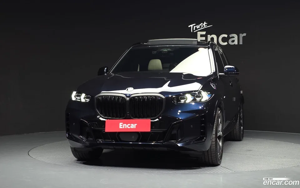 BMW X5 xDrive 40i M 2025 — миниатюра 3