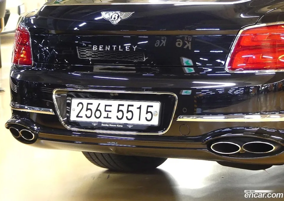 Bentley Flying Spur 4.0 2022 — миниатюра 5