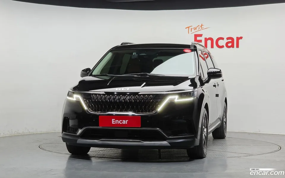 Kia Carnival 9 2023 — thumbnail 3