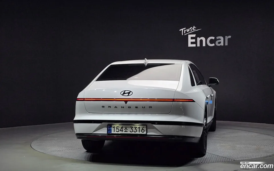 Hyundai Grandeur 2.5 2WD 2023 — миниатюра 4