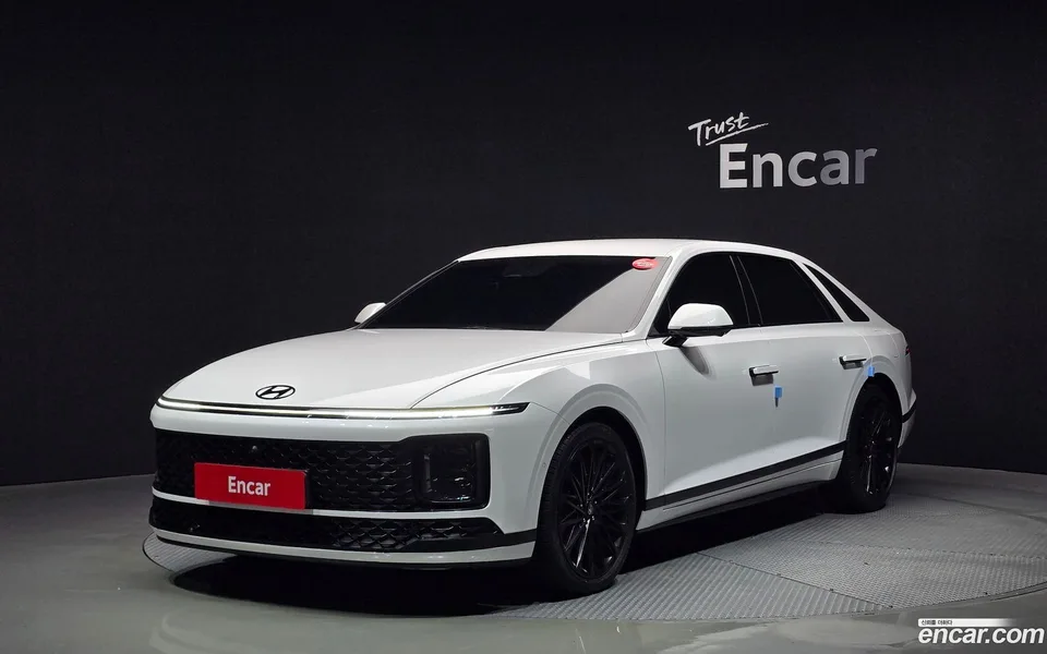Hyundai Grandeur 2.5 2WD 2023 — фото 1, купить с доставкой в Москву