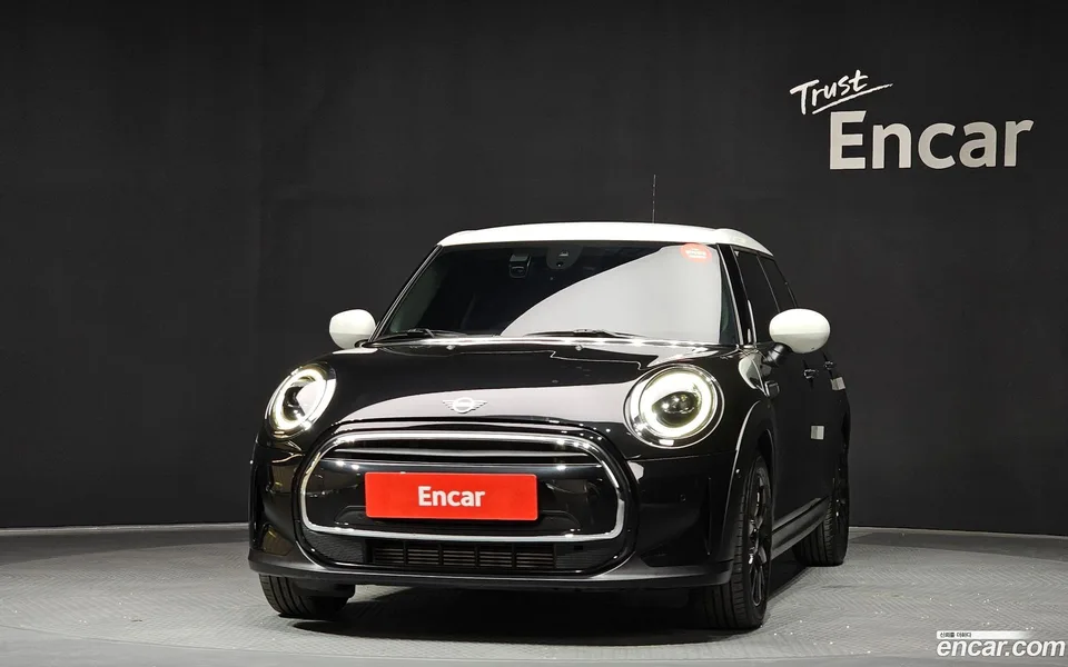 MINI Cooper 5 2023 — миниатюра 3