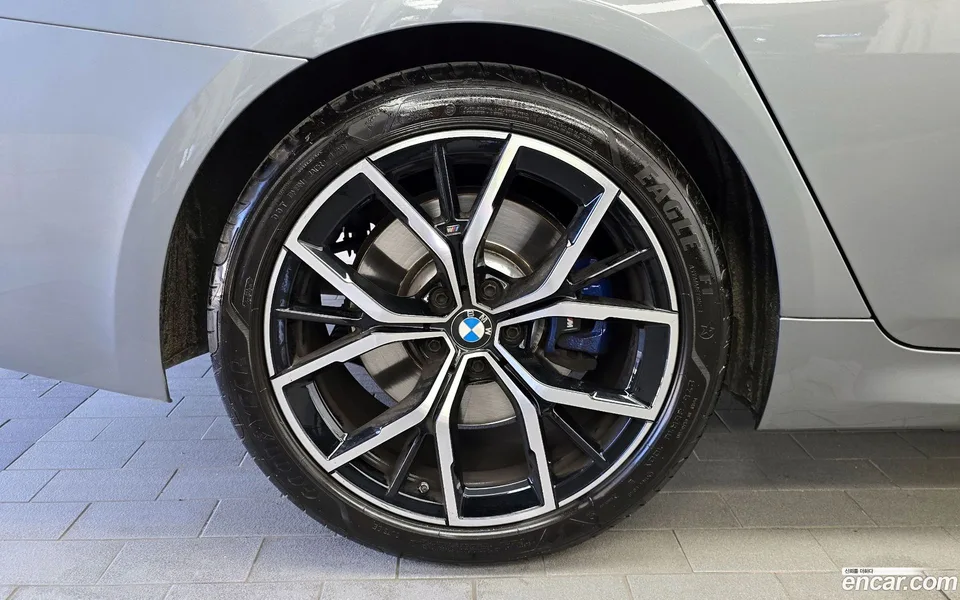 BMW 5 Series 530i M 2023 — миниатюра 2