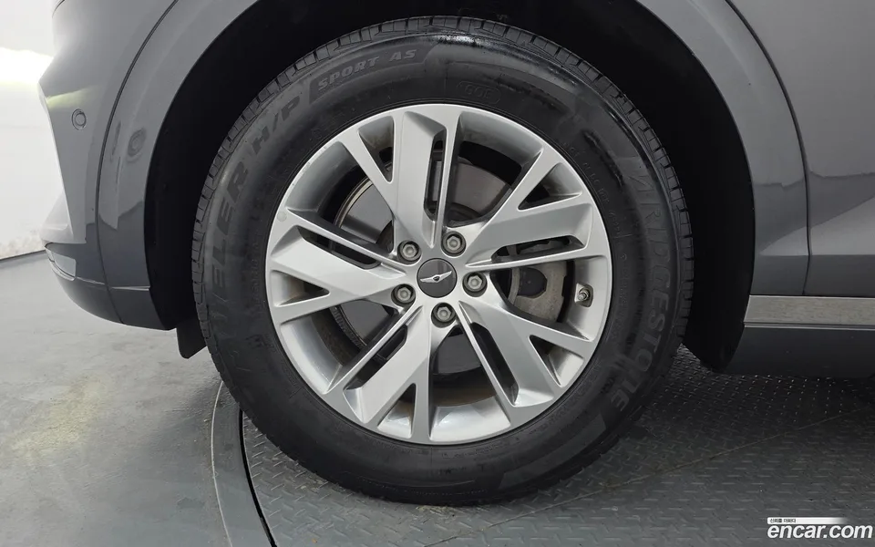 Genesis GV70 2.5T 2WD 2023 — thumbnail 5